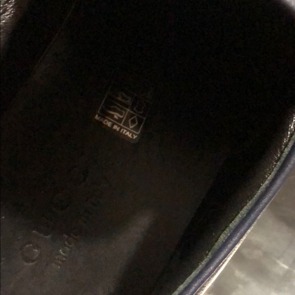 100 % authentic Gucci shoe - Picture 2 of 6